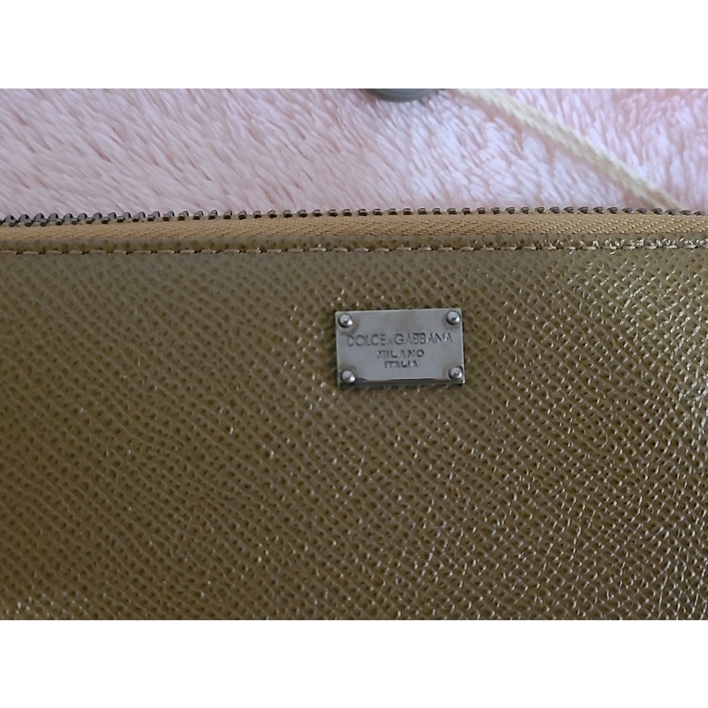 Authentic New Dolce & Gabbana Wallet - Picture 4 of 11